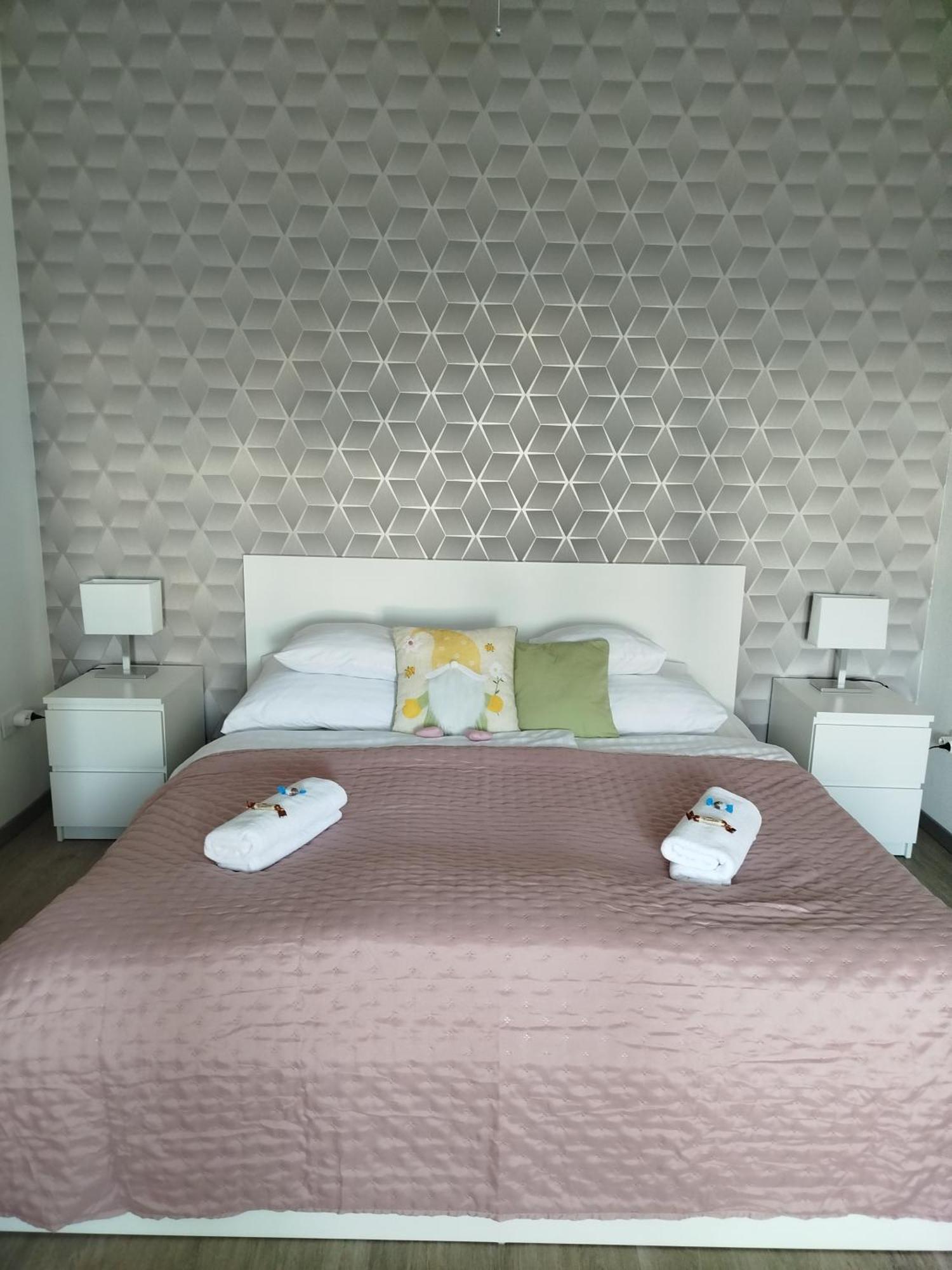 Lady Mabel'S Apartment Near To Arena, Puskas Stadion And City Park, With Guarded Parking Place 布达佩斯 外观 照片